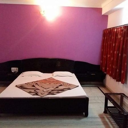 Hotel Shreeji Sharan Натгдвара Екстер'єр фото